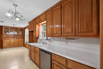 1605 Weathered Street, Irving, TX 75062 - Photo 9