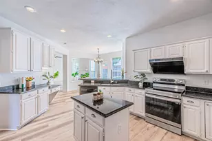 7205 Milton Ln, Plano, TX 75025 - Photo 11