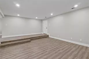 209 W 9th St, Kemp, TX 75143 - Photo 5