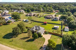 2609 Castle Rd, Burleson, TX 76028 - Photo 33