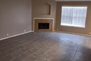 1613 Wavecrest Dr, Glenn Heights, TX 75154 - Photo 11