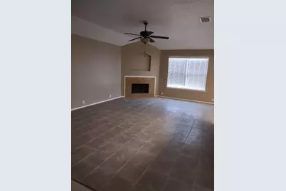 1613 Wavecrest Drive, Glenn Heights, TX 75154 - Photo 9