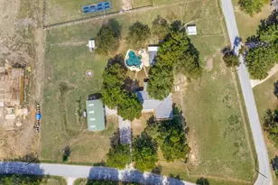 9591 Dripping Springs Rd, Denison, TX 75021 - Photo 17