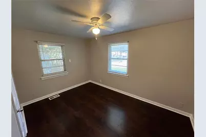 1319 Hansboro Avenue, Dallas, TX 75224 - Photo 9