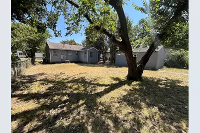 1319 Hansboro Avenue, Dallas, TX 75224 - Photo 15