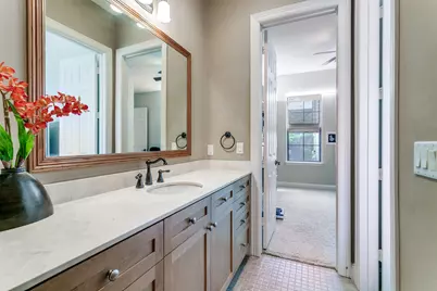 1132 Hemingway Lane, Irving, TX 75063 - Photo 31
