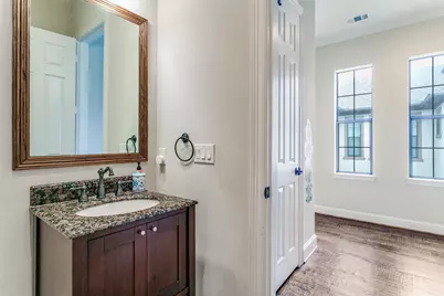 1132 Hemingway Lane, Irving, TX 75063 - Photo 33