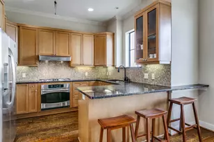 1132 Hemingway Ln, Irving, TX 75063 - Photo 1