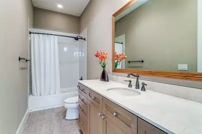 1132 Hemingway Lane, Irving, TX 75063 - Photo 29