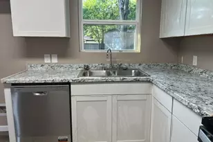 1601 Anthony St, Gainesville, TX 76240 - Photo 5