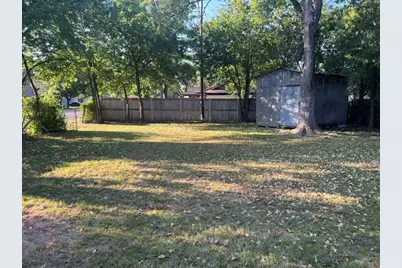 1601 Anthony Street, Gainesville, TX 76240 - Photo 3
