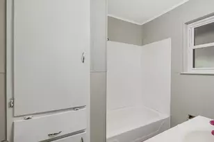 717 NW 14th St, Grand Prairie, TX 75050 - Photo 17