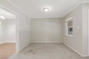 717 NW 14th St, Grand Prairie, TX 75050 - Photo 11