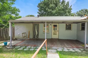 717 NW 14th St, Grand Prairie, TX 75050 - Photo 21