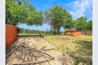 717 NW 14th Street, Grand Prairie, TX 75050 - Photo 23