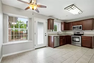 2060 Briarcliff Rd, Lewisville, TX 75067 - Photo 9