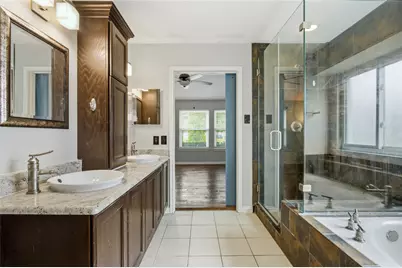 2060 Briarcliff Road, Lewisville, TX 75067 - Photo 17