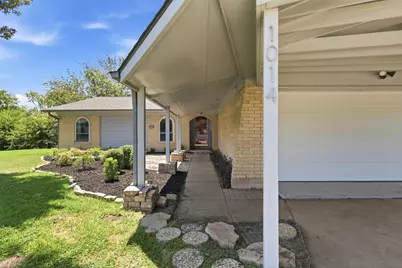 1014 Mountview Court, Carrollton, TX 75006 - Photo 3