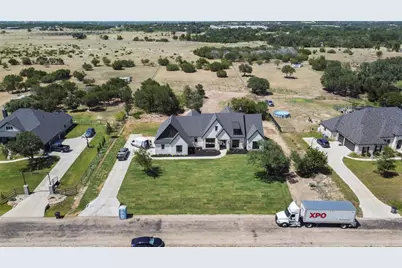 4040 Overlook Way, Weatherford, TX 76085 - Photo 3