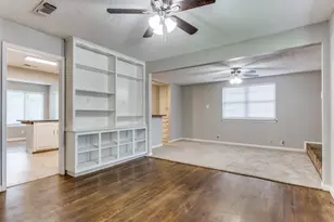 512 Bluebonnet Dr, Hurst, TX 76053 - Photo 3
