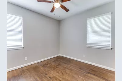 512 Bluebonnet Drive, Hurst, TX 76053 - Photo 9