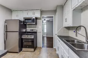 512 Bluebonnet Dr, Hurst, TX 76053 - Photo 7