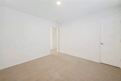 5569 Willamette Drive, Fort Worth, TX 76119 - Photo 25