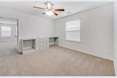 5569 Willamette Drive, Fort Worth, TX 76119 - Photo 15