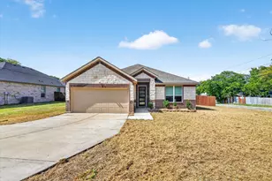 3810 McDougal St, Greenville, TX 75401 - Photo 3