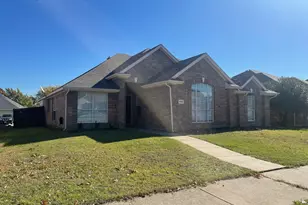 4820 Thames Dr, Grand Prairie, TX 75052 - Photo 1
