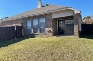 4820 Thames Dr, Grand Prairie, TX 75052 - Photo 29