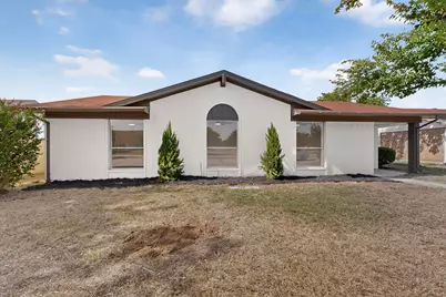 11231 Pelican Drive, Dallas, TX 75238 - Photo 3