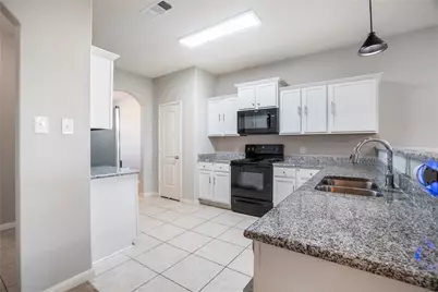 6001 Royal Gorge Drive, Fort Worth, TX 76179 - Photo 5