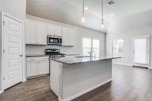 13140 Mizell Ln, Providence Village, TX 76227 - Photo 7