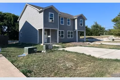 533-535 E Ball Street, Tom Bean, TX 75489 - Photo 3