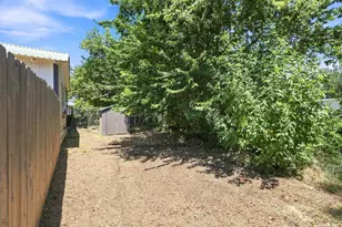 298 7th St, Honey Grove, TX 75446 - Photo 27