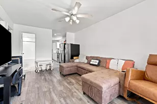 298 7th St, Honey Grove, TX 75446 - Photo 5