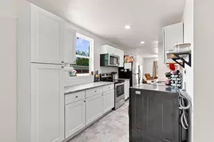 298 7th St, Honey Grove, TX 75446 - Photo 15