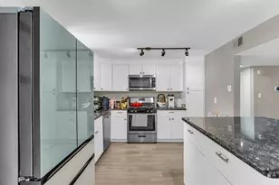 2416 Summer Pl Dr, Irving, TX 75062 - Photo 11