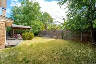 2416 Summer Pl Dr, Irving, TX 75062 - Photo 15