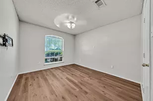 1017 Aaron Dr, Burleson, TX 76028 - Photo 17