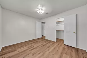 1017 Aaron Dr, Burleson, TX 76028 - Photo 21