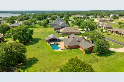 112 Sequoya Drive, Lake Kiowa, TX 76240 - Photo 37