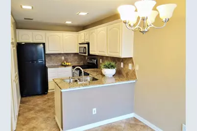 517 Ranch Trail #127, Irving, TX 75063 - Photo 7