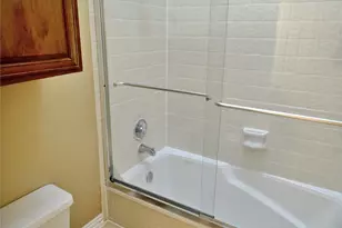 517 Ranch Trail, Irving, TX 75063 - Photo 19