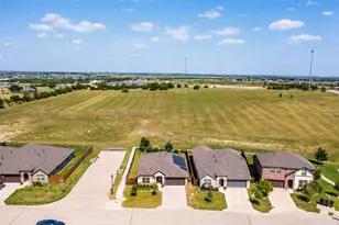 921 Amberwood Dr, Godley, TX 76044 - Photo 7