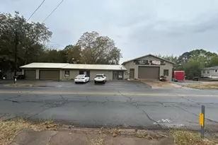 1211 S Armstrong Ave, Denison, TX 75020 - Photo 1