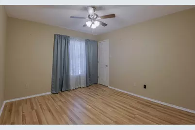 211 Faircrest Drive, Arlington, TX 76018 - Photo 21