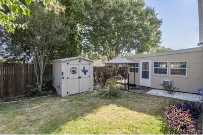 211 Faircrest Drive, Arlington, TX 76018 - Photo 35