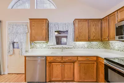 211 Faircrest Drive, Arlington, TX 76018 - Photo 11